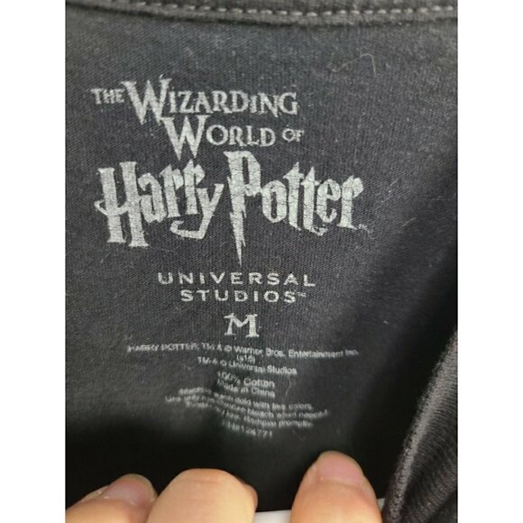 𝅺UNIVERSAL Studios The Wizarding World Black TShirt - Picture 6 of 6